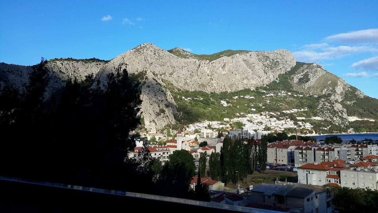 Apartments Elin Omiš Екстериор снимка